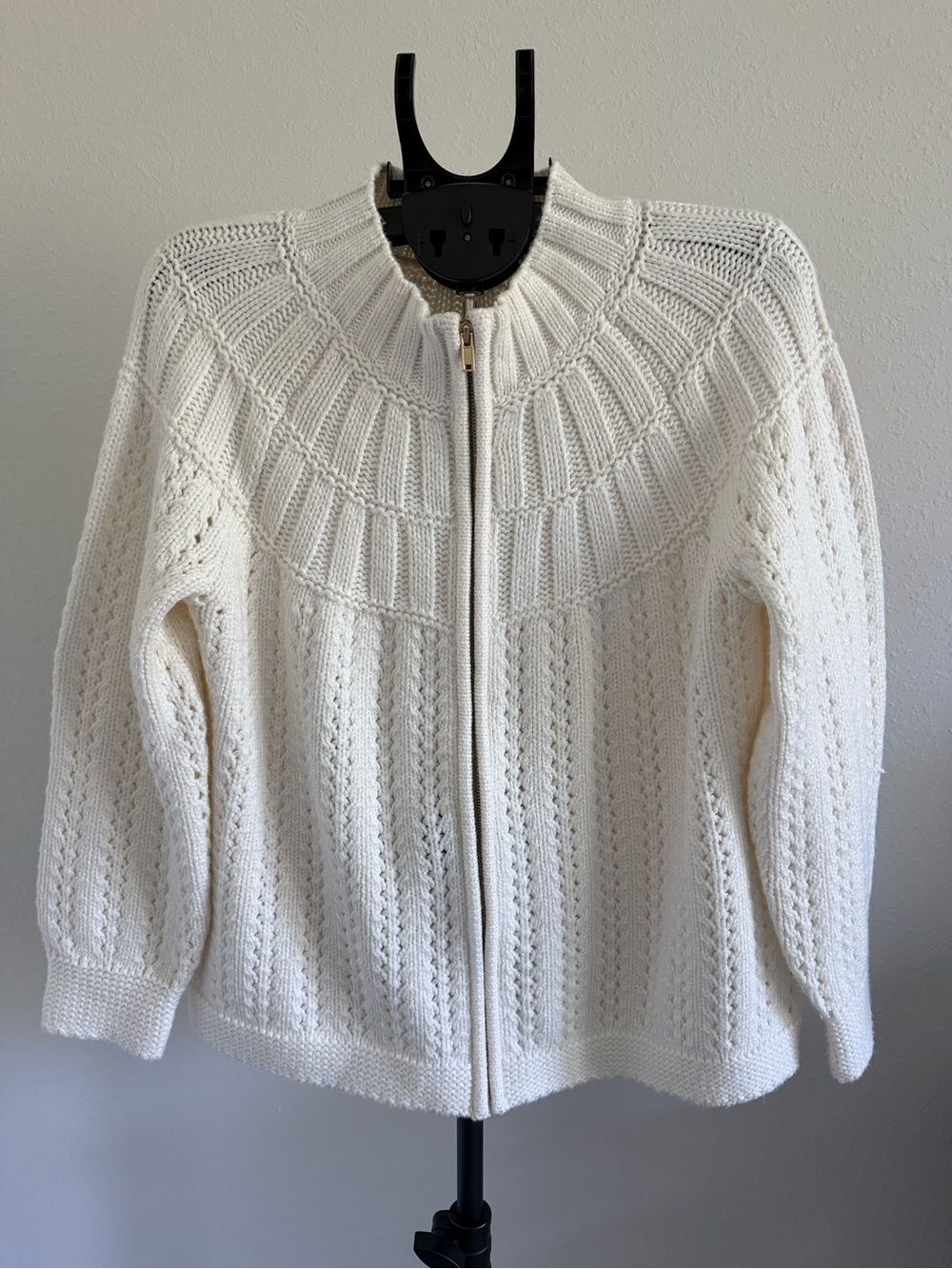 Talbots Cream Colored Women’s Mixed Stitch Zippered Cardigan Sweater Size 1X